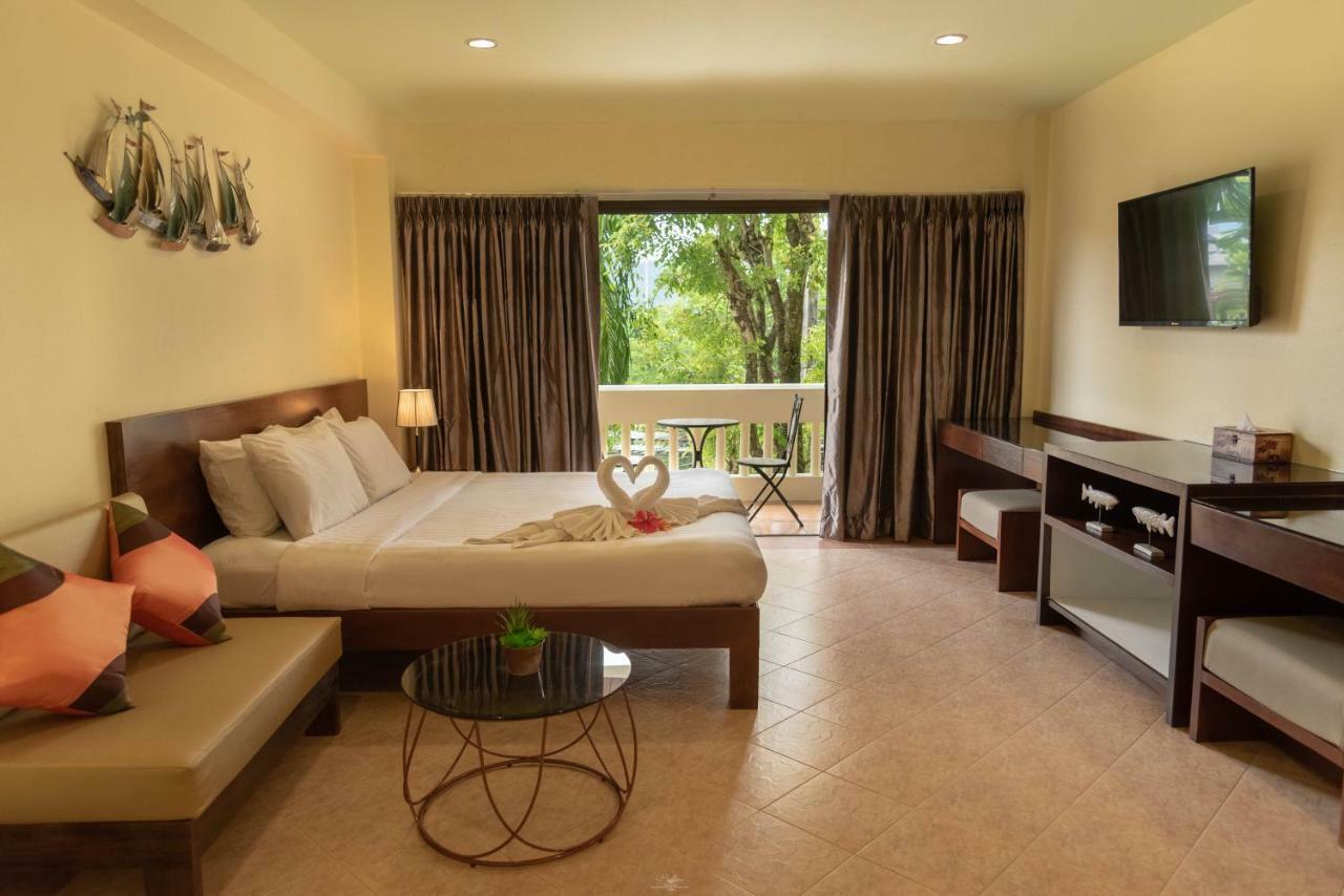 Park 38 Hotel - Sha Plus Phuket Eksteriør billede